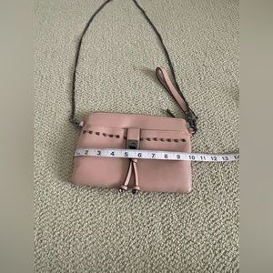 Crossbody/wrist purse